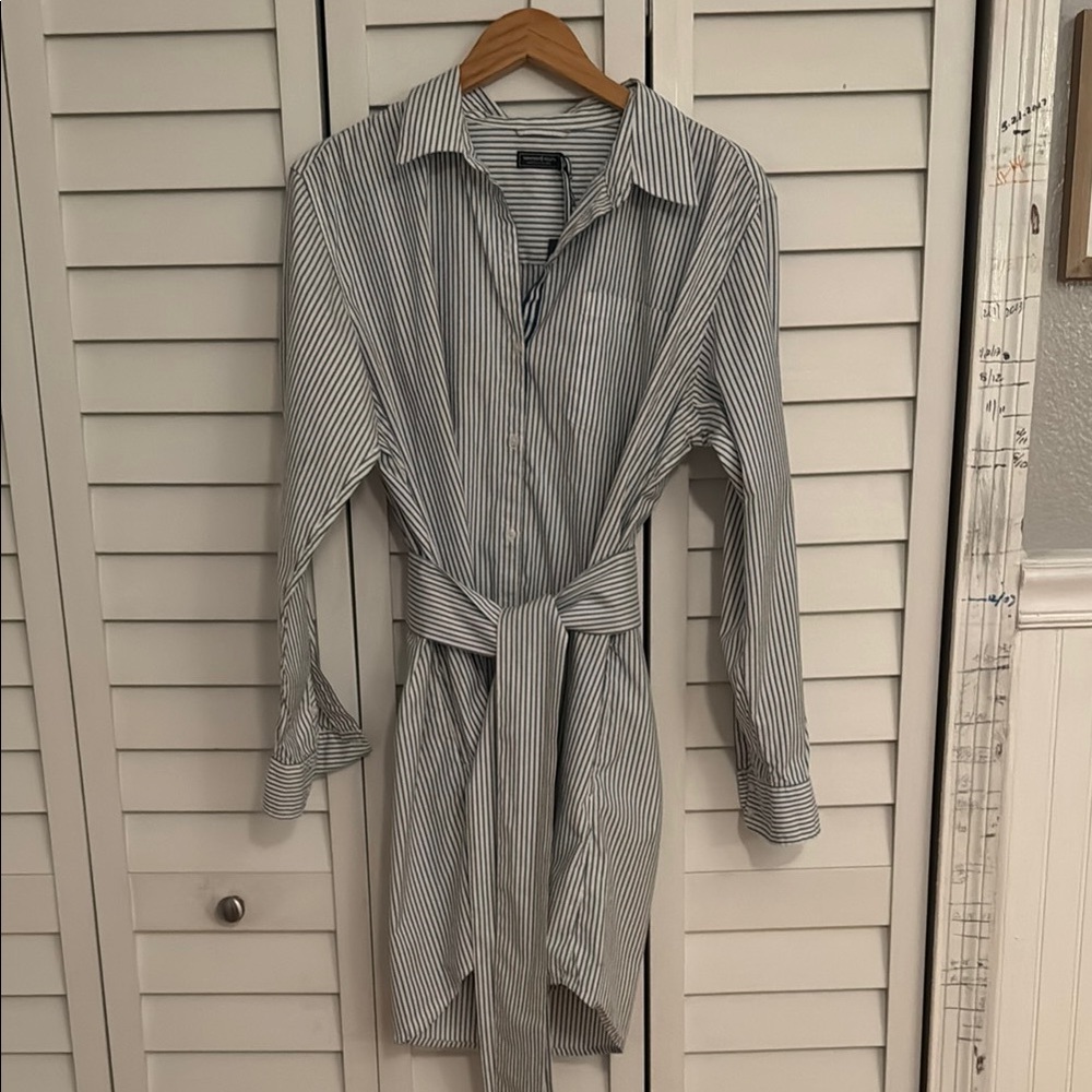 Vineyard Vines🐳 Blue/ White Striped Mini Shirt Dress